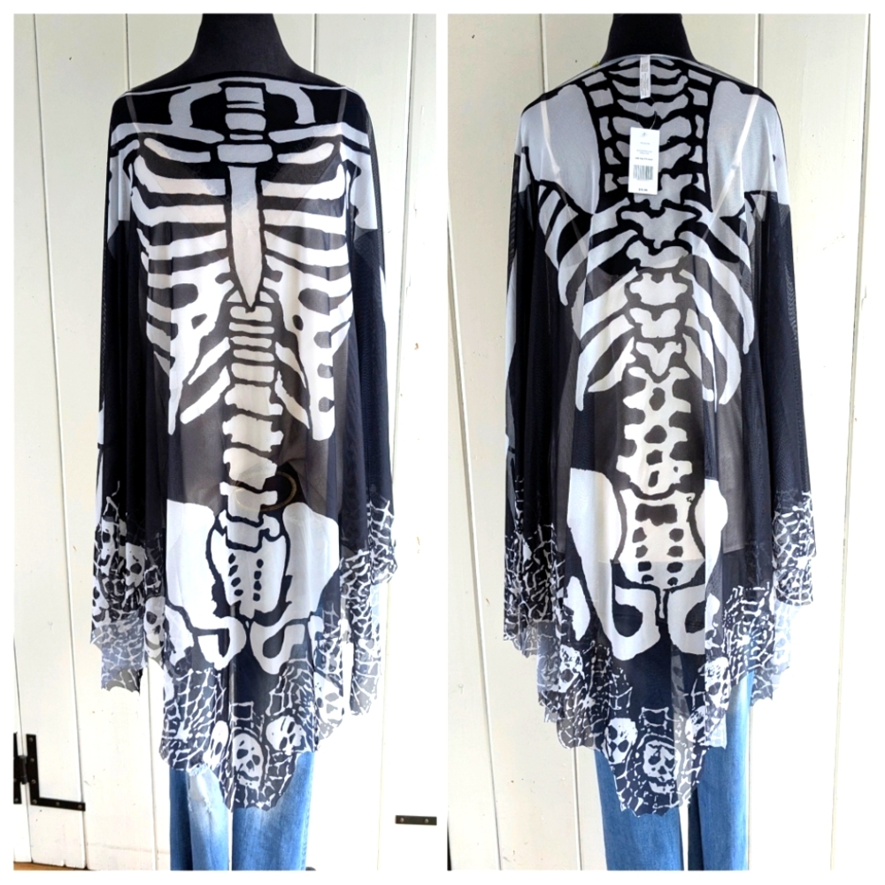 🎃Skeleton Print Poncho NWT O/S - Picture 2 of 11